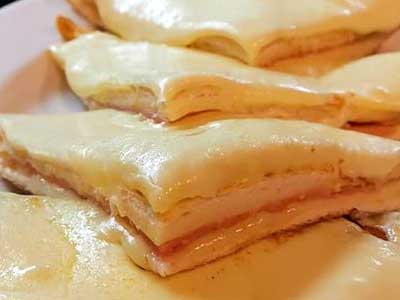 Sándwich Caliente con muzzarella